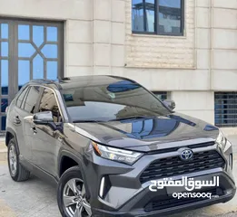  3 Toyota RAV4 XLE 2024
