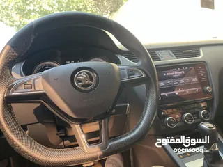  14 سكودا اوكتافيا 2020/19 بحالة الشركة فل فل عدا فتحه وعداد قليل اصلي