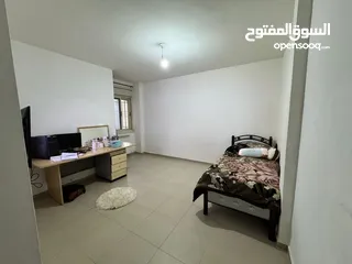  5 بيع شقة فاخرة في روابي، الحي الثالث، عمارة رقم 11، الطابق الاول