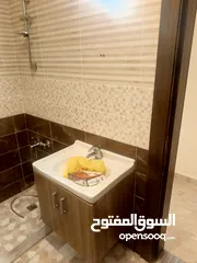  7 شقه للايجار السنوي. والدفع كل 3شهور