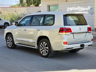  6 Land cruiser GXR V8 GCC 2018 Price 159,000 AEd