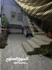  4 بيت للبيع في جبل النصر قريب ع كل الخدمات وع المدارس البيت تشطيب ديلوكس