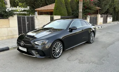  2 Mercedes-Benz E200 Coupe AMG 2022