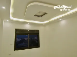  16 شقه للبيع  165م الزرقاء الجديده - جبل المغير تشطيب فندقي موقع مميز منطقه فلل وواجهه معماريه عصريه