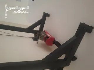  2 مصعد صناعي من 500 كغم  _ 1000 كغم شغال بحاله جيده استعمال خفيف/وتربين إيطالي 10حصان بحاله جيدة.
