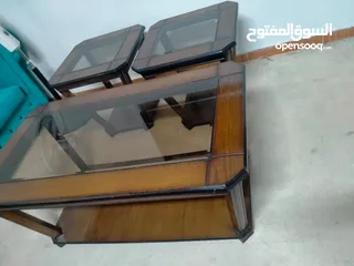  3 طاولة وسط ثلاثية خشب سويد بحالة الوكالة يصلحون لعرسان مع زجاج علوي