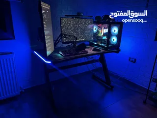  1 طوالة جيمنج باللون الاسود مع RGB