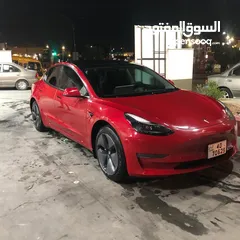  18 Tesla model 3