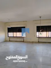  1 شقة مميزة للبيع في الصويفية  - مقابل البركة مول طابق ثالث 185م بسعر مغري