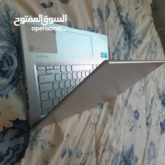  4 لابتوب Asus مستعمل شبة جديد