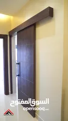  30 ابواب خشبيه داخليه و خارجيه بتصاميم حديثه وفاخره وعصريه جميع الانواع دهان  او تلبيس pvc  وقشره بلوط
