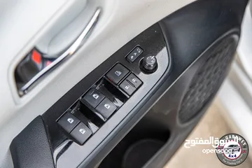  23 Toyota Prius 2018  •السيارة بحالة الوكالة و لا تحتاج الى صيانة    •محرك :  1800 سي سي  4 سلندر