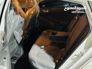  8 Hyundai IONIQ HYBRID  كفالة على البطارية لغاية 2029 من الوكالة عداد قليل اصلي ،بحالة الوكالة !