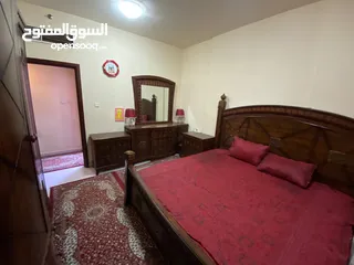  2 (محمد سعد) غرفتين وصاله مفروش للايجار الشهري بالقاسميه اطلاله مفتوحه رائعه مع فرش سوبر ديلوكس