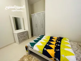  6 غرفتين وصاله للايجار الشهري في عجمان في الكورنيش مفروشه فرش نظيف ومرتب قريبه من جميع الخدمات