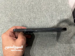  6 ايفون 12pro max لون ازرق  ذاكرة 256 G البطارية 81 مو مفتوح ولا مصلح حالتو ممتازة