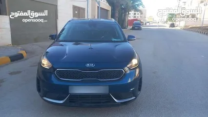  20 كيا نيرو لون كحلي فحص 2 جيد بسعر مغري قابل للبدل