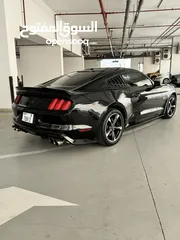 5 Ford mustang gt