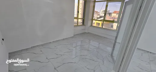  6 مكاتب للايجار