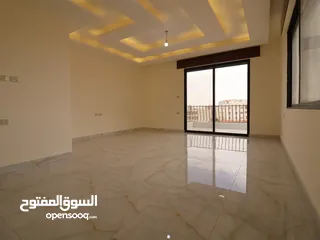  4 شقة دوبلكس طابق أخير مع روف مساحة (215)م الداخلي (100)م الخارجي في أرقى مناطق (أم حجير) شفا بدران