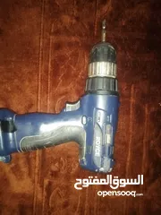  2 دريل شحن عدد 2. واحد وكاله والثاني مستعمل بدون بطاريات