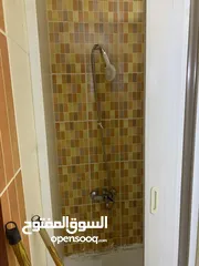  11 استديو للبيع