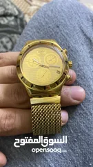  6 12  ساعه  منهم 4كوبي و 8 اصلي  2 جداد  6 مستعمل   كامل