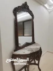  4 انتري مدخل منزلي خشبية مع رخام تعتبر من القطع الأنيقة والفخامة تتنوع بين الألوان الطبيعية البني جميل