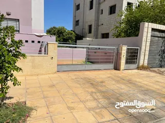  4 شقة للايجار بالخامسة
