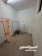  4 محل تجاري على الشارع العام
