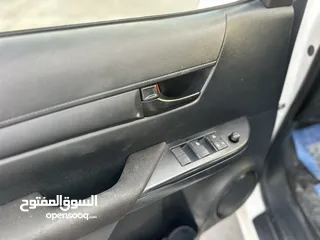  10 تويوتا هايلكس دبل كبينه فل تمتك موديل 2022