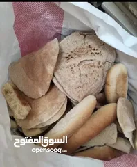  2 خبز وقرصان مجففه ناشف للغنم