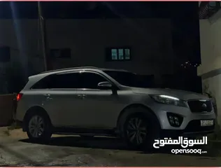  1 جيب كيا سورينتو 2016 باللون السكني
