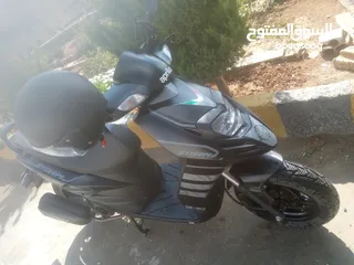  3 سكوتر للبيع بحالة الوكاله