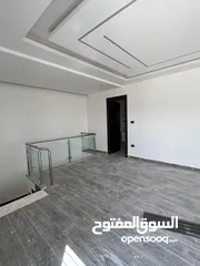  11 بأفخم التشطيبات الفندقية و في اجمل طريق المطار قرب كلية لومينوس