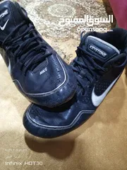  2 بوط اصابع شبه وكاله فرزاته بعدهم عليه