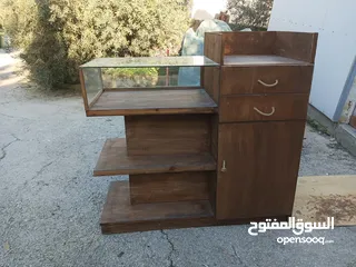  1 طاولة كاش خشب