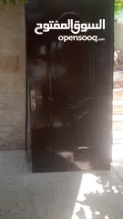  7 أبواب خشبية مستعمله للبيع