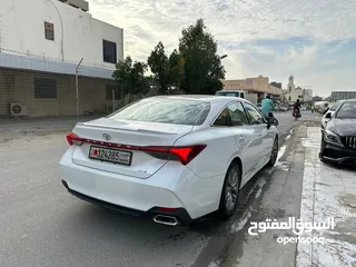  2 TOYOTA AVALON 2019