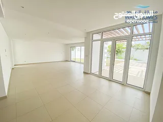  3 Spacious 5-Bedroom Villa in Al Mouj