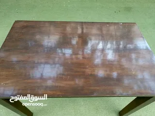  9 طاولة مطبخ أو سفرة صغيرة