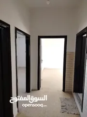 5 ( شقة  + السطح للبيع ) من المالك مباشرة السعر قابل للتفاوض