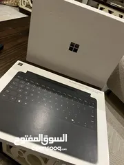  1 جهاز  microsoft surface pro جديد تماما بالكرتونة مع العلم سعره بالسوق 1500 دينار