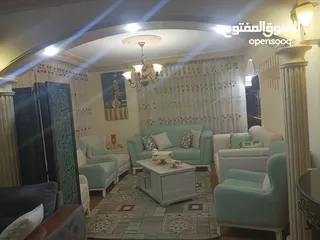  2 شقه طابق اول فني سوبر ديلوكس للبيع ..الحصن