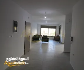  5 شقة أرضية سوبر ديلوكس مع حديقة ومدخل خاص للبيع