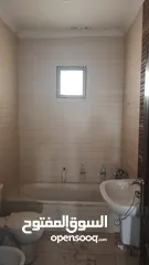  6 شقه  للبيع