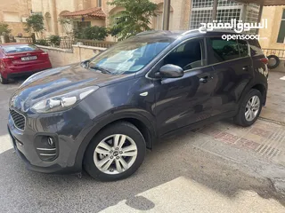  3 كيا سبورتاج( gdi 1600cc) 2017 بحالة الوكالة 14800 دينار مع الرقم