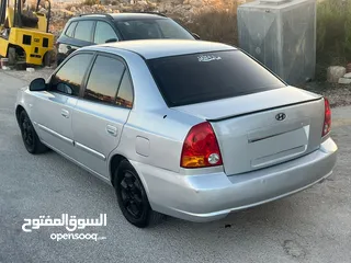  4 هيونداي فيرنا موديل 2005