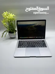  2 Macbook air 2018, i5 8th, 8gb ran. 128gb ssd