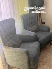 2 طقم كنب للبيع استعمال بسيط بحالة ممتازة